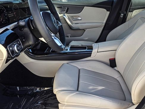 New 2025 Mercedes-Benz C 300 4MATIC Sedan image 15