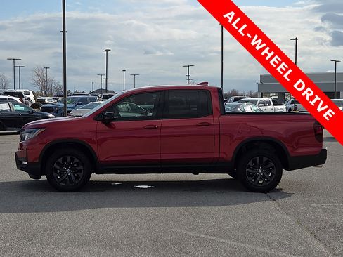 Used 2025 Honda Ridgeline Sport image 3