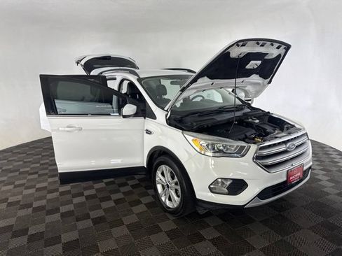 Used 2017 Ford Escape SE w/ SE Leather Comfort Package FWD image 12