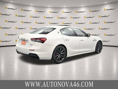 Used 2022 Maserati Ghibli Modena RWD image 9