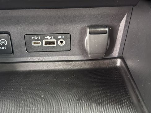 Used 2024 Nissan Sentra SV w/ All-Weather Package FWD image 16