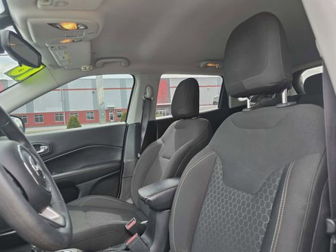 Used 2018 Jeep Compass Sport image 10
