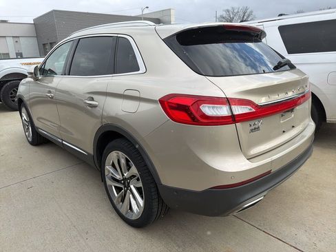 Used 2017 Lincoln MKX Reserve w/ Driver Assistance Package image 5