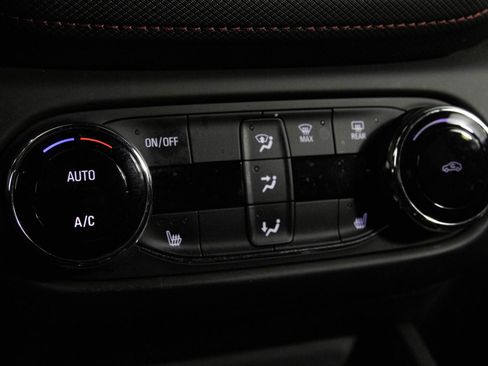 Used 2023 Chevrolet TrailBlazer RS w/ Convenience Package image 25