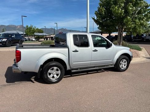 Used 2010 Nissan Frontier SE AWD/4WD image 10