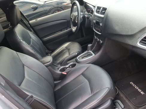 Used 2014 Dodge Avenger SXT FWD image 26
