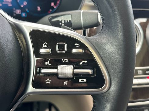 Certified 2022 Mercedes-Benz GLC 300 w/ Premium Package Lite image 21