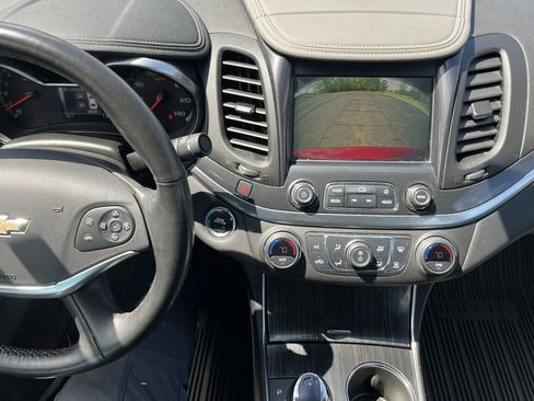 Used 2018 Chevrolet Impala LT w/ LT Convenience Package FWD image 14