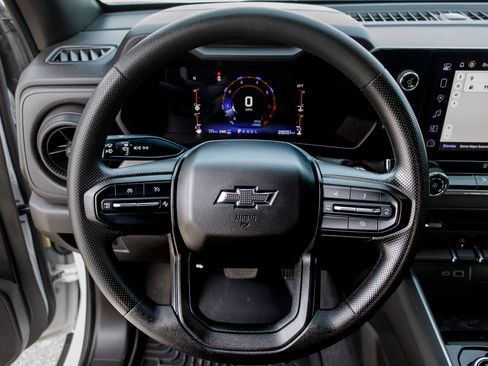 Used 2023 Chevrolet Colorado Trail Boss w/ Technology Package image 16