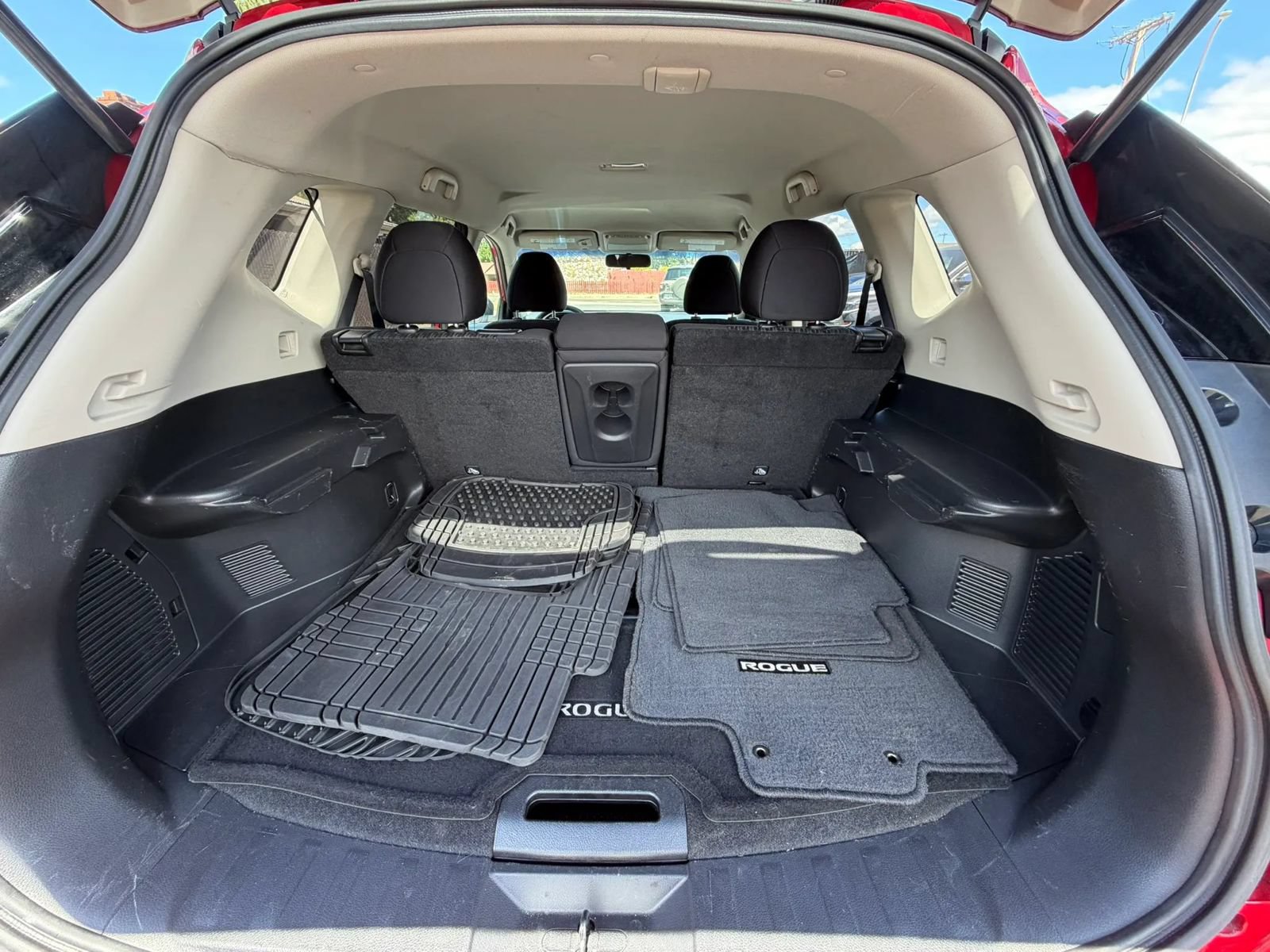 Used 2017 Nissan Rogue S w/ S Appearance Package AWD/4WD image 12