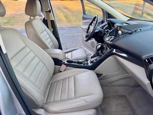 Used 2016 Ford Escape Titanium image 6