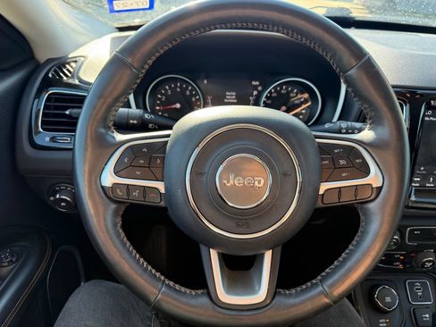 Used 2019 Jeep Compass Limited AWD/4WD image 12