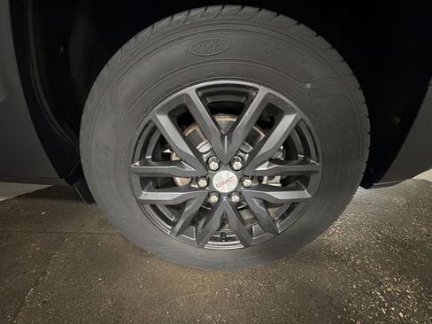 Used 2019 GMC Acadia SLT image 31