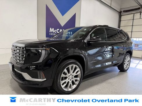 Used 2025 GMC Acadia Denali w/ Super Cruise Package FWD image 9