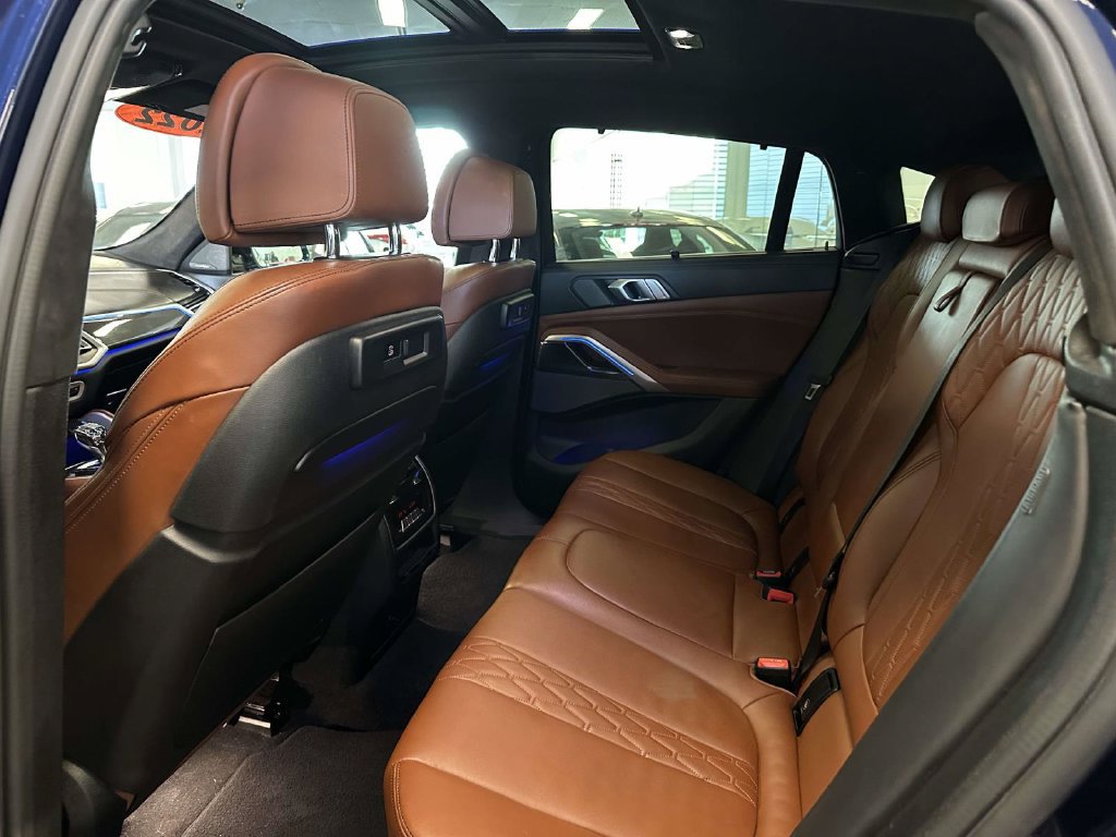 Used 2022 BMW X6 M50i w/ Executive Package AWD/4WD image 13