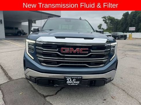 Used 2024 GMC Sierra 1500 SLT w/ SLT Convenience Package AWD/4WD image 3
