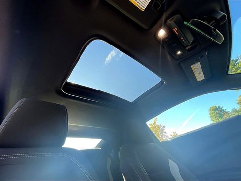 Used 2023 Chevrolet Camaro LT image 17