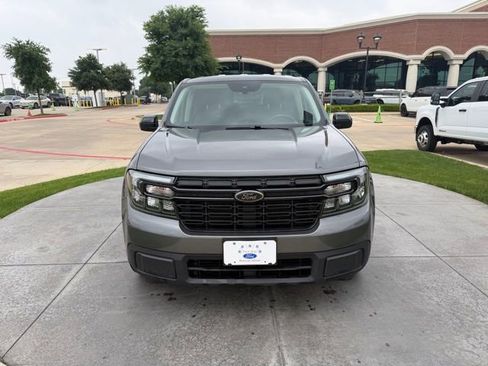 Used 2023 Ford Maverick Lariat w/ Black Appearance Package FWD image 2