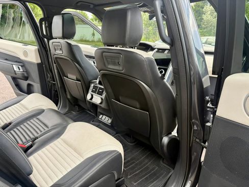 Used 2022 Land Rover Discovery S R-Dynamic AWD/4WD image 27