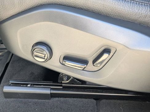 Certified 2024 Volvo XC60 B5 Plus w/ Protection Package Premier image 24