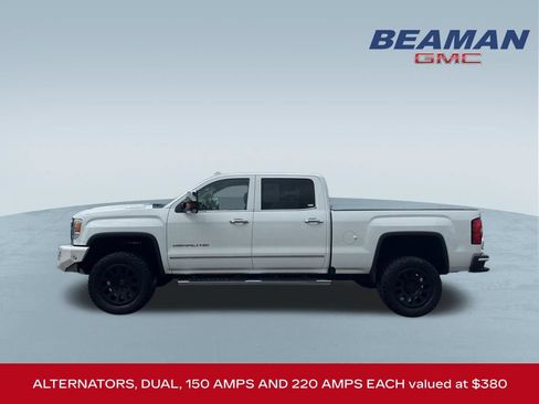 Used 2017 GMC Sierra 2500 Denali w/ Duramax Plus Package AWD/4WD image 4