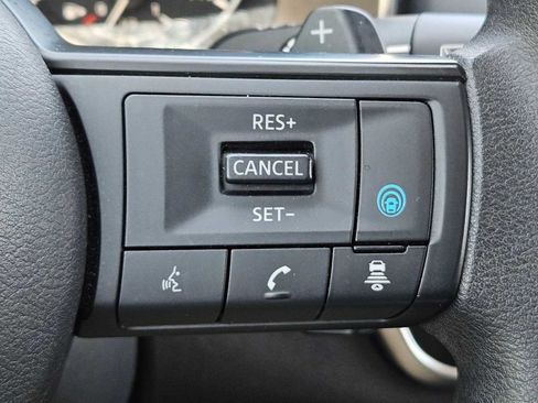 Used 2024 Nissan Rogue SV FWD image 22