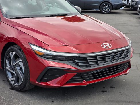 New 2025 Hyundai Elantra Sport image 3