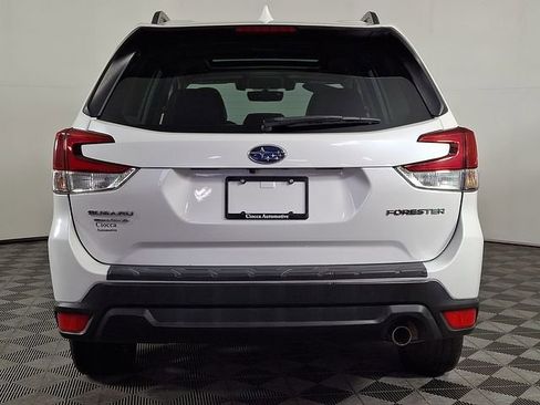 Used 2021 Subaru Forester Limited image 8