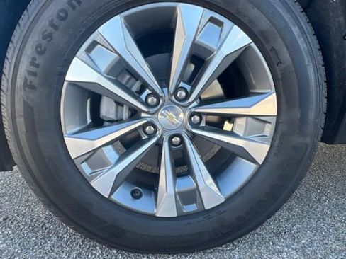 Used 2026 Chevrolet Equinox LT FWD image 30