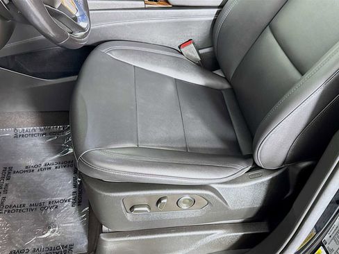 Used 2022 Cadillac Escalade ESV Luxury image 20