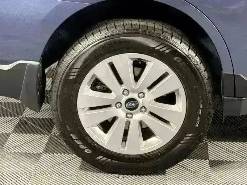 Used 2018 Subaru Outback 2.5i AWD/4WD image 14