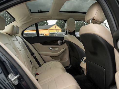 Used 2015 Mercedes-Benz C 300 4MATIC Sedan image 10