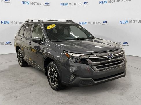 Certified 2025 Subaru Forester Premium image 7