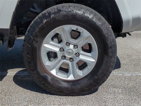 Used 2020 Toyota 4Runner SR5 image 11