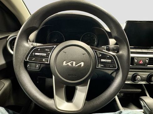 Used 2023 Kia Forte LXS w/ LXS Technology Package image 11