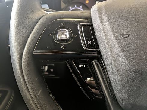 Used 2022 Lincoln Corsair AWD w/ Equipment Group 101A image 15