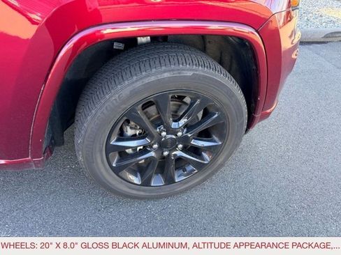 Certified 2022 Jeep Grand Cherokee Laredo X image 8