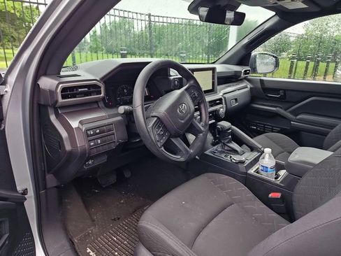Used 2026 Toyota Tacoma SR5 AWD/4WD image 8