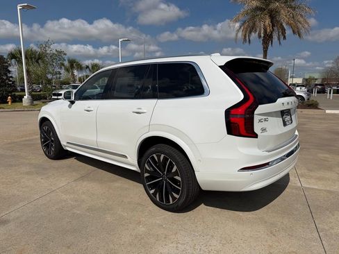 New 2026 Volvo XC90 B5 Plus w/ Protection Package Premier AWD/4WD image 3