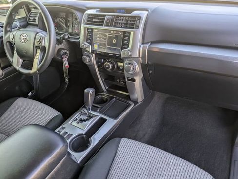 Used 2020 Toyota 4Runner SR5 image 33