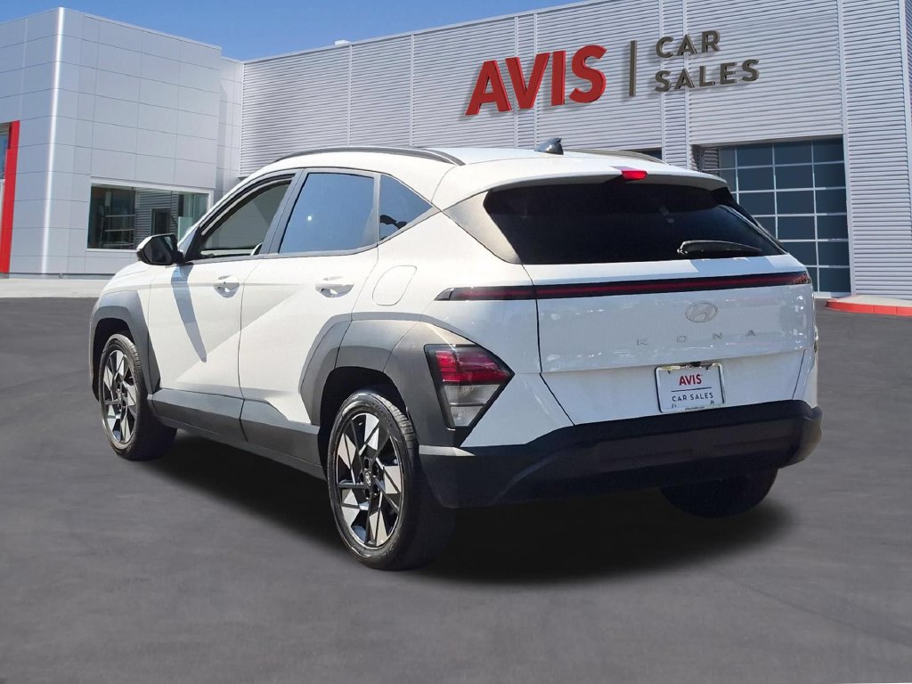 Used 2025 Hyundai Kona SEL FWD image 9