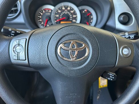 Used 2012 Toyota RAV4 Base w/ Value Pkg image 18
