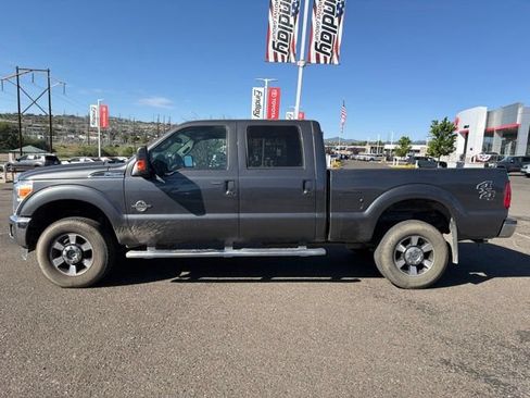 Used 2015 Ford F250 Lariat w/ Lariat Interior Package AWD/4WD image 6