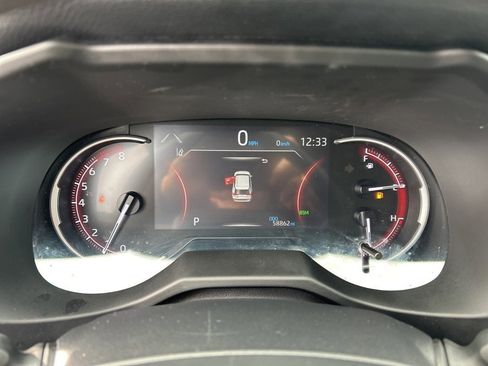 Used 2024 Toyota RAV4 XLE image 8