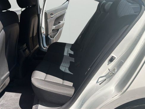Used 2017 Hyundai Elantra Value Edition FWD image 11