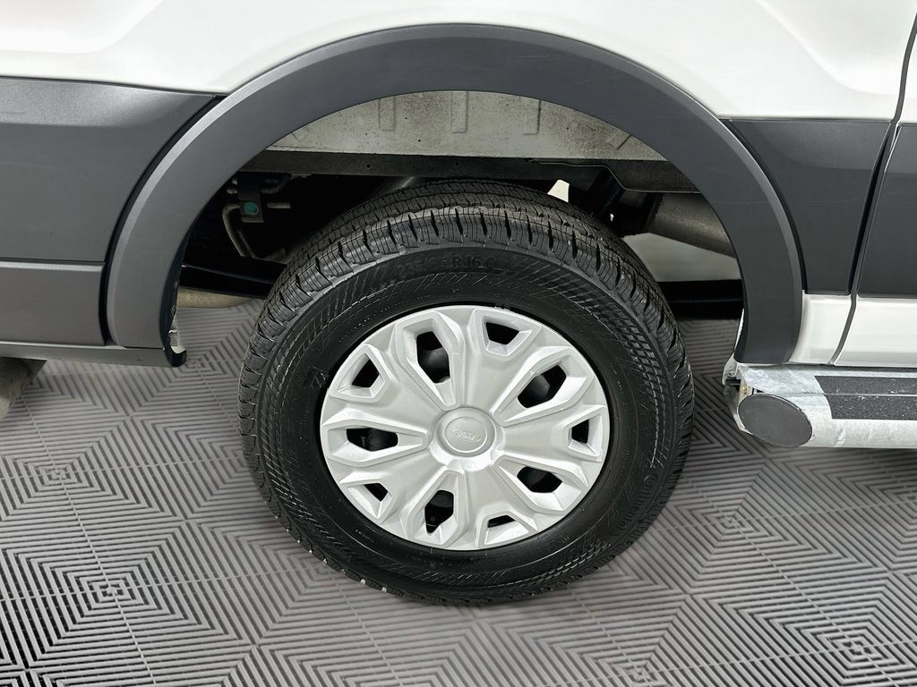 Used 2025 Ford Transit 250 Low Roof w/ Exterior Upgrade Package RWD image 28