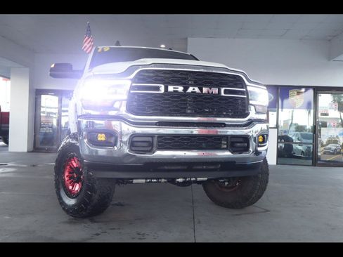 Used 2019 RAM 2500 Tradesman AWD/4WD image 1