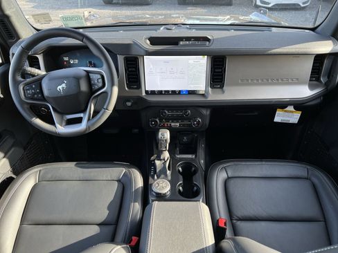 New 2025 Ford Bronco Outer Banks image 23