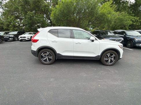 Used 2025 Volvo XC40 B5 Core AWD/4WD image 15