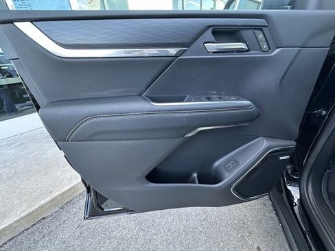 New 2026 GMC Acadia Elevation w/ Elevation Premium Package image 12